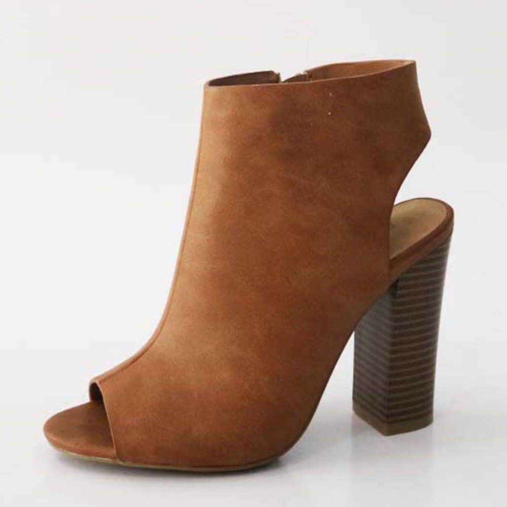 Tan Heels